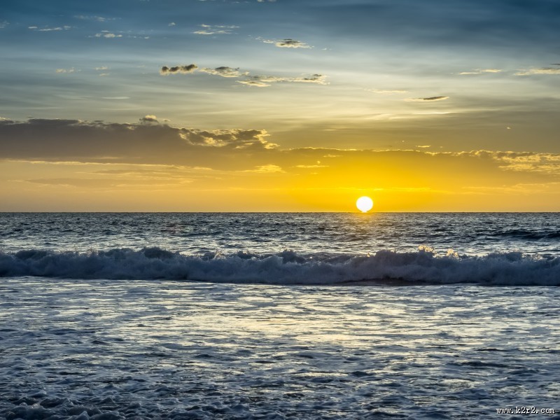 黄昏海滩风景图片