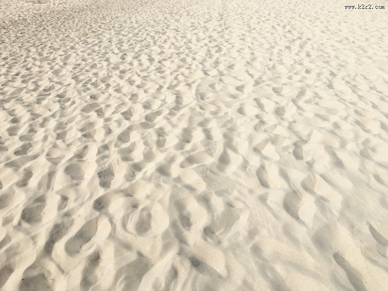 沙滩上的细沙图片