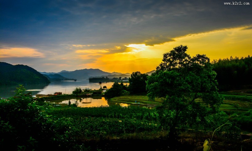 黄昏的田园图片