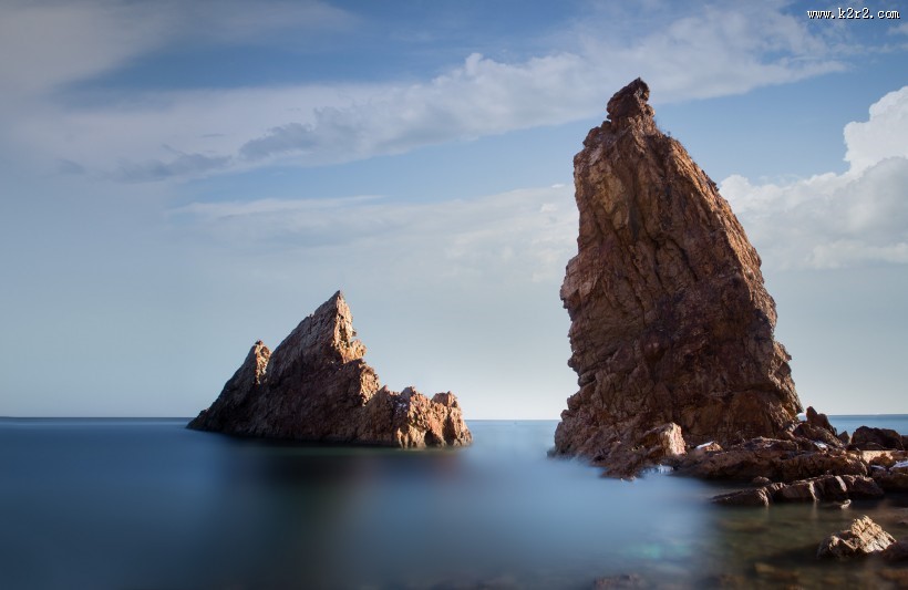 海边礁石风景图片