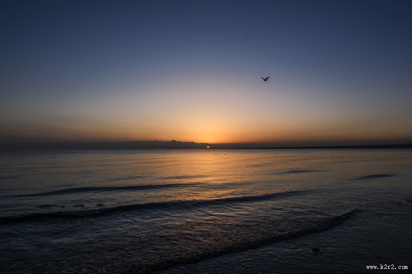 青海湖日出风光图片