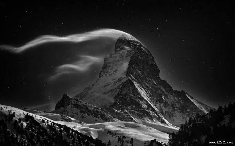 冬季雪山风景图片