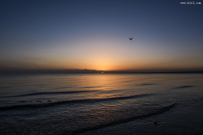青海湖日出风光图片