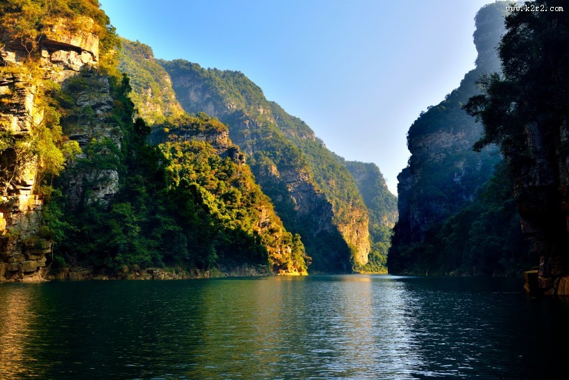 美丽的湖光山色图片