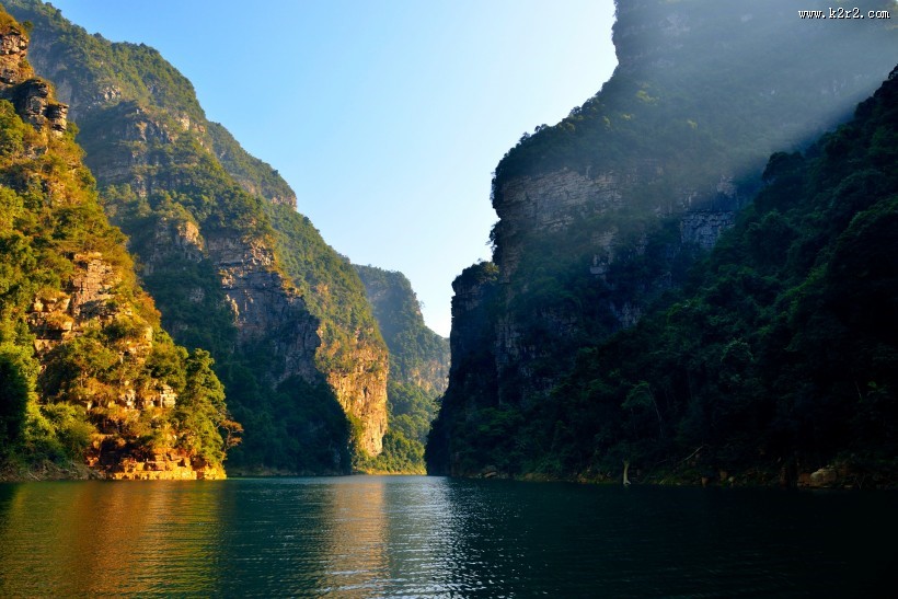 美丽的湖光山色图片