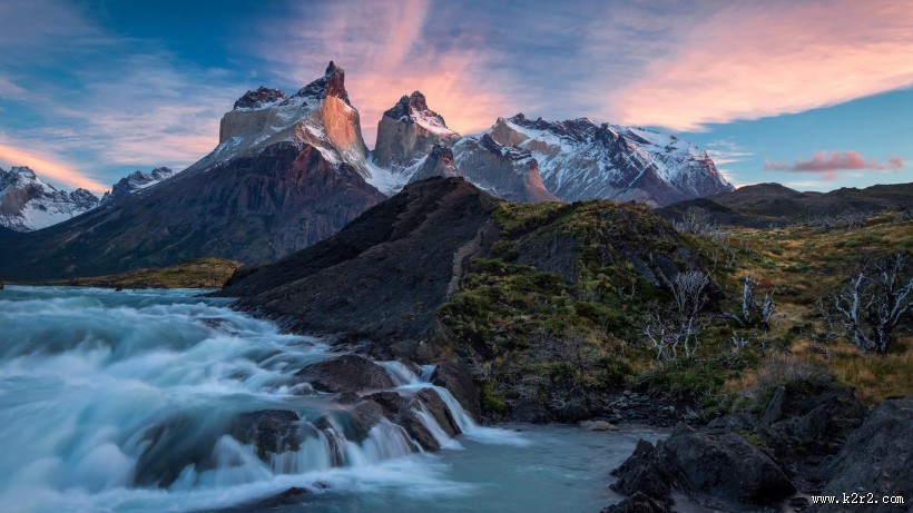 秀丽的山峰山顶风景图片
