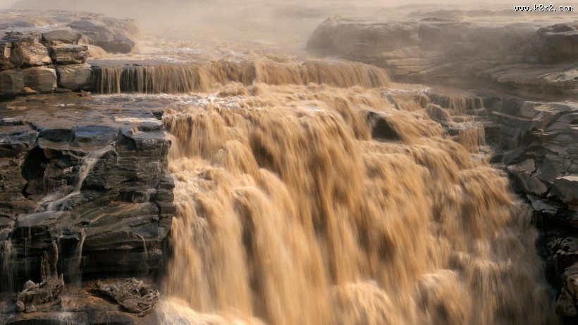 壮阔的山河风光图片