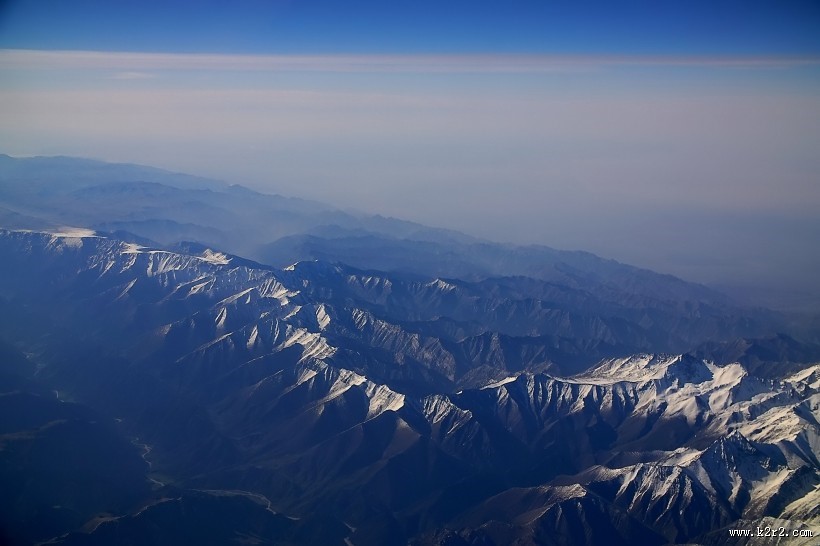 鸟瞰昆仑山风景图片