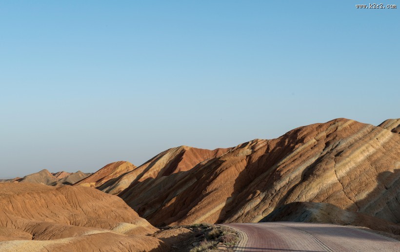 丹霞地貌风景图片