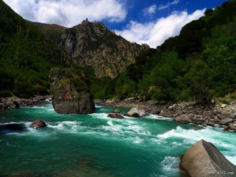 尼洋河风景图片
