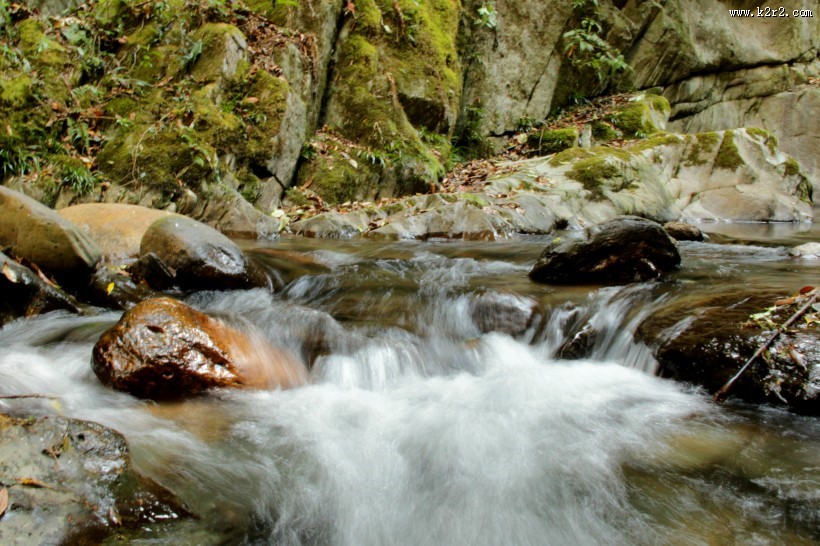 哀牢山泉水图片