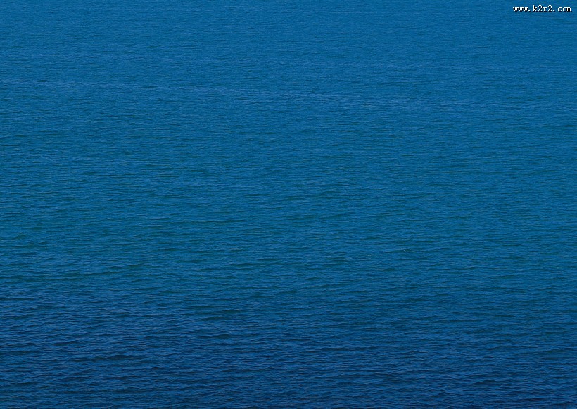 夕阳下的的海面图片