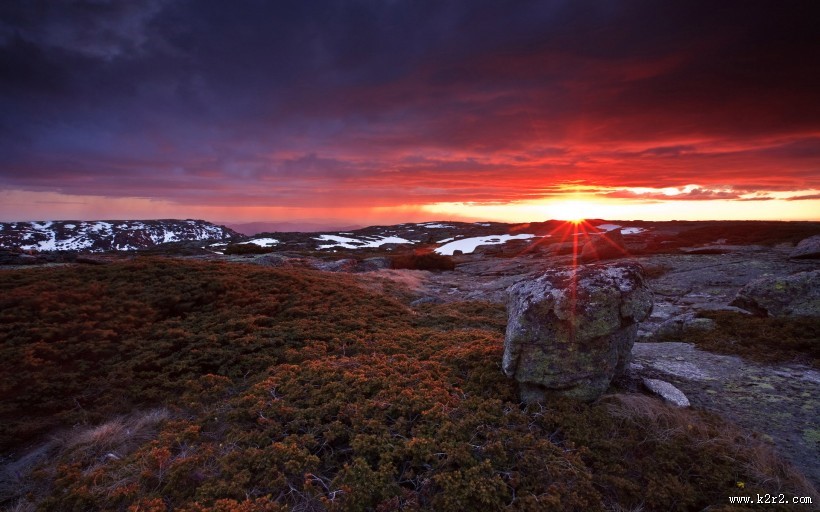 山岭山谷风光图片