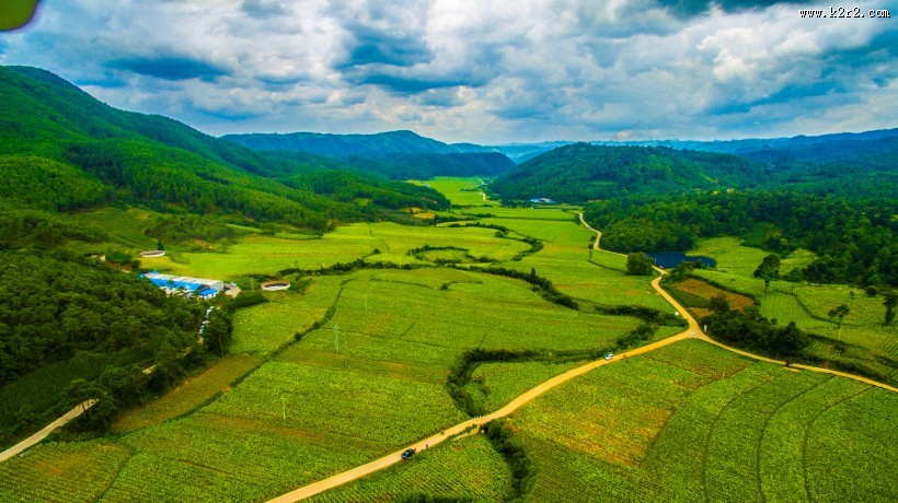 浙江台州航拍弥勒生态山谷风景图片