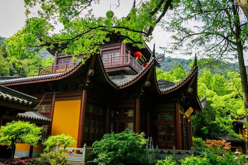 浙江杭州灵隐寺寺庙建筑风景图片