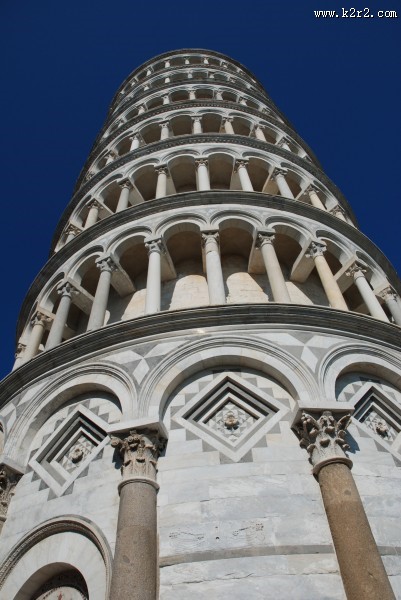 意大利比萨斜塔图片
