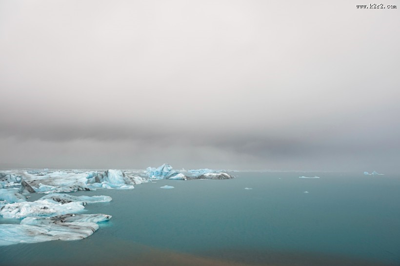 北欧冰岛冰天雪地风景图片