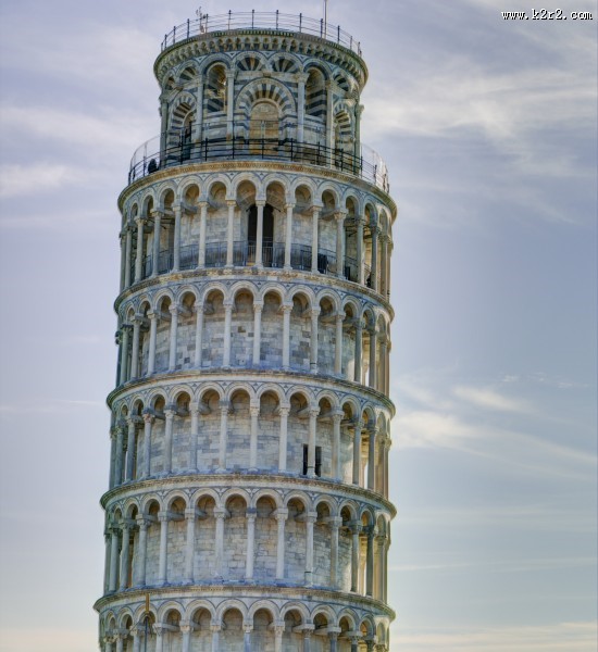 比萨斜塔图片