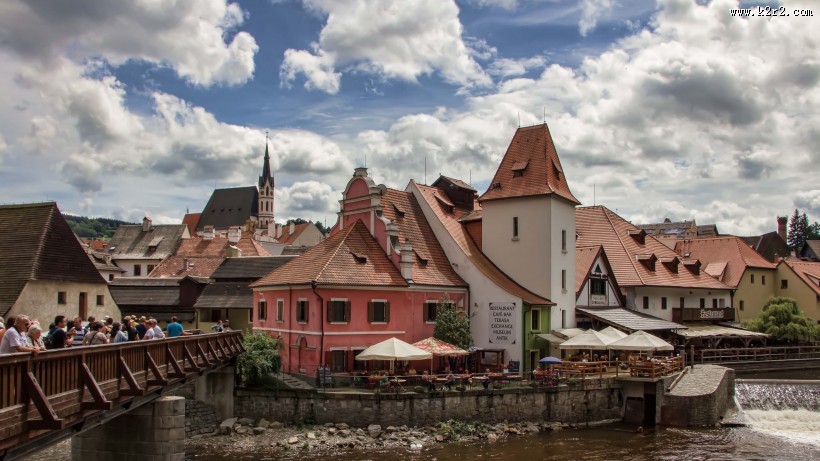 迷人的克鲁姆洛夫小镇风景图片