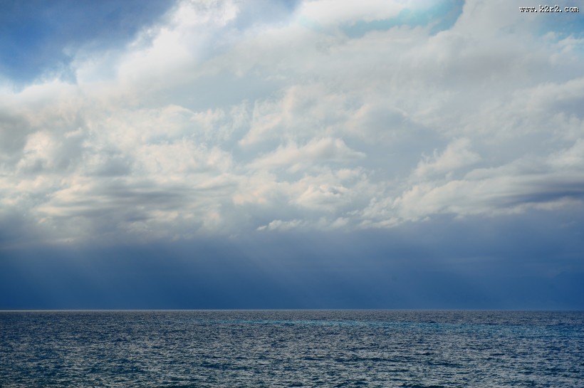 新疆赛里木湖风景图片大全