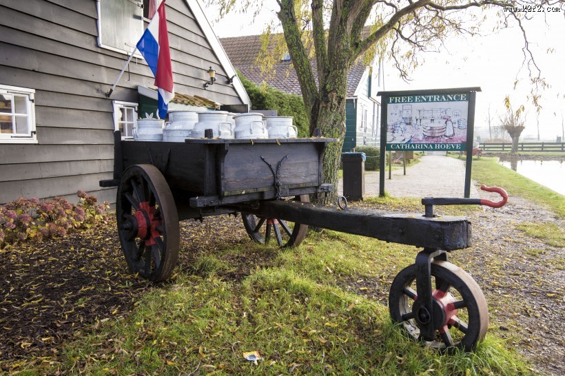 荷兰桑斯安斯的风车风景图片大全