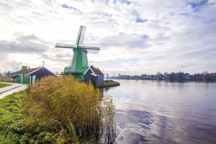 荷兰桑斯安斯的风车风景图片大全