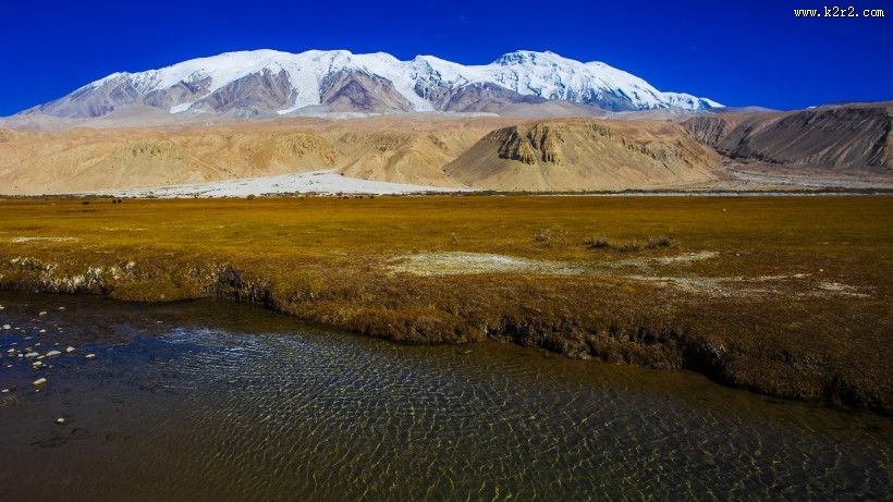新疆慕士塔格峰风景图片