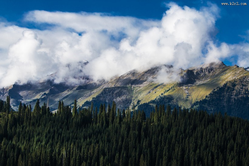 新疆伊利琼库什台风景图片