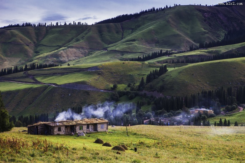 新疆伊利琼库什台风景图片