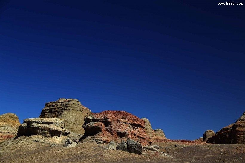 新疆魔鬼城风景图片