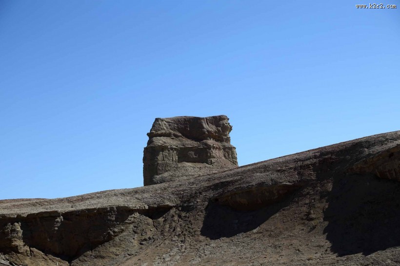 新疆魔鬼城风景图片