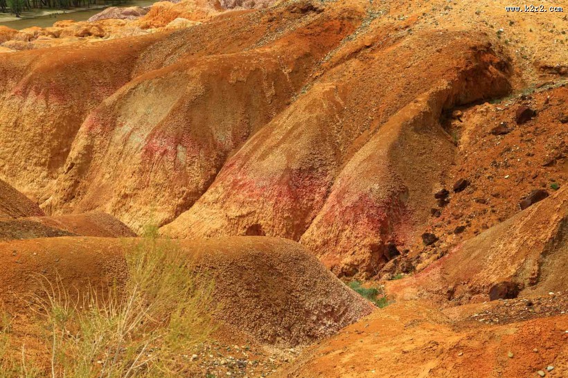 新疆五彩滩风景图片