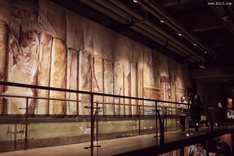 四川成都太古里方所书店内部陈设风景图片