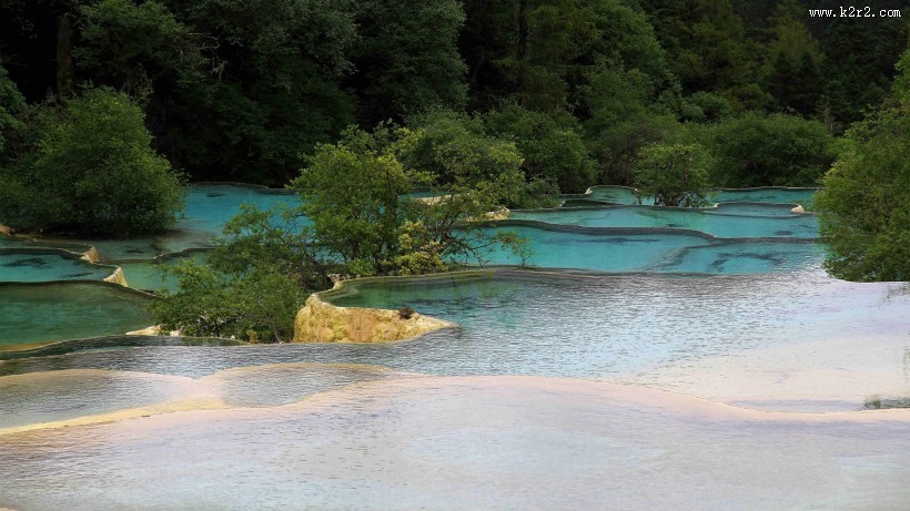 四川黄龙迎宾彩池图片大全