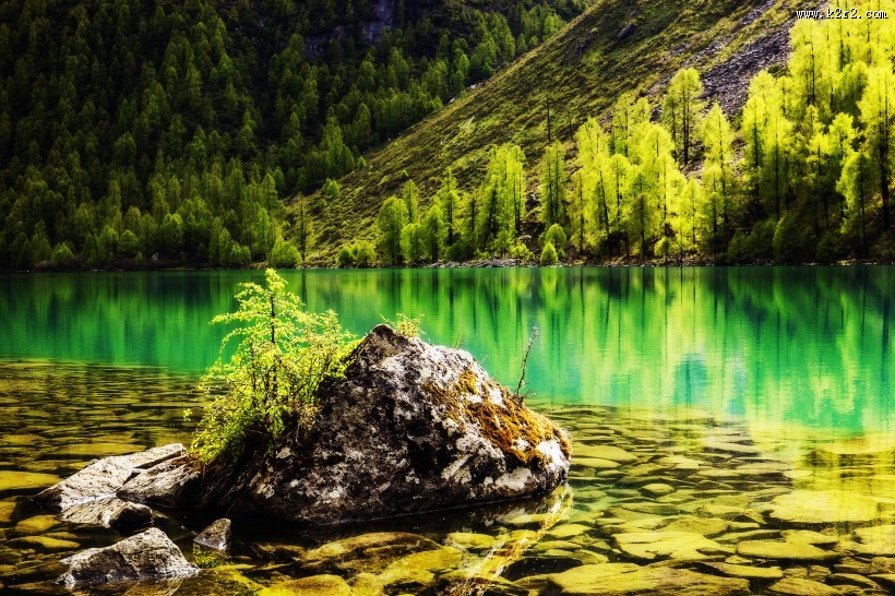 四川甲依拉措风景图片