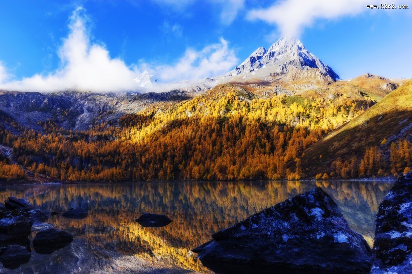 四川甲依拉措风景图片