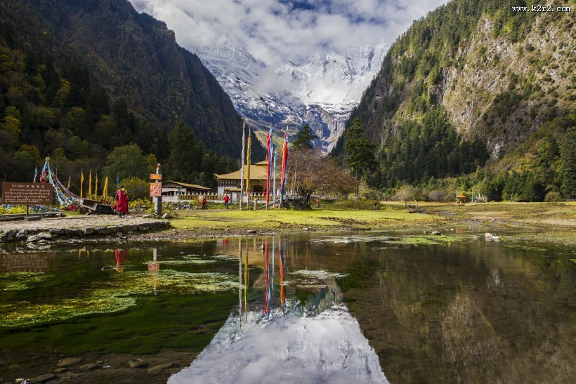 云南雨崩村风景图片