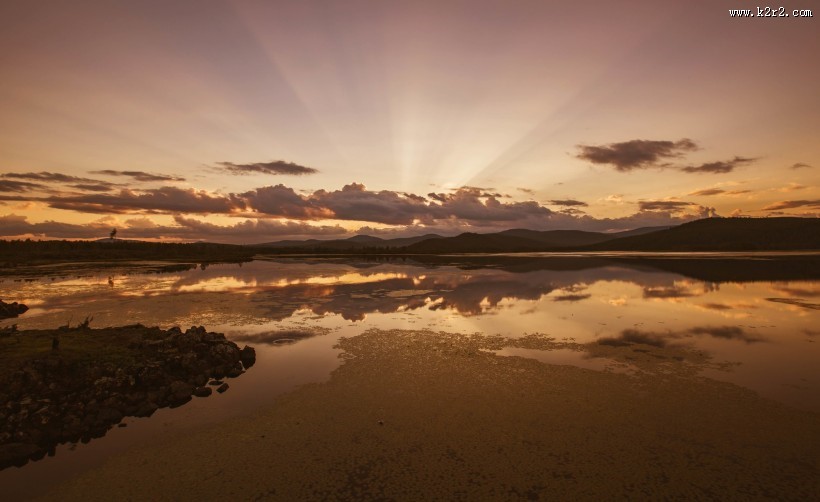 内蒙古阿尔山杜鹃湖风景图片