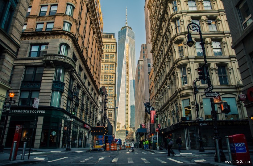 欧洲小城的一处街道图片