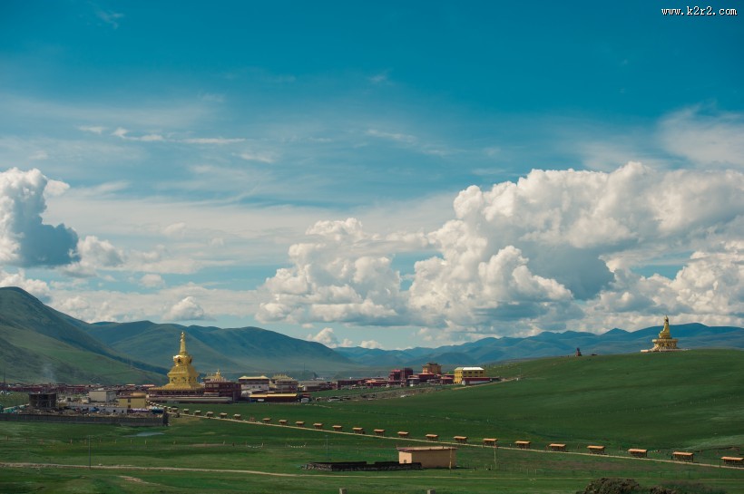 四川亚青寺风景图片