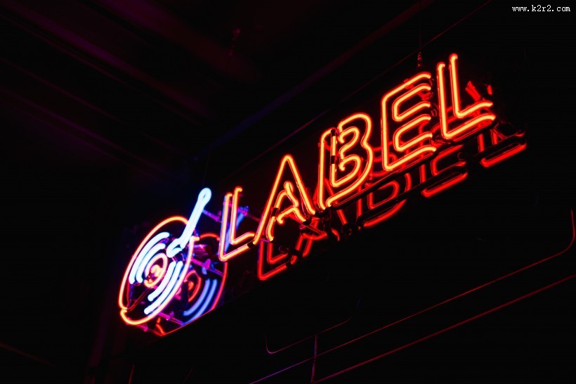 夜晚闪耀的霓虹灯图片大全