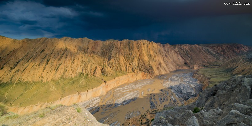 新疆安集海大峡谷风景图片