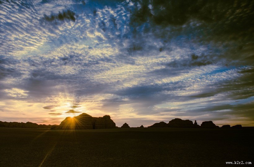 甘肃玉门关雅丹魔鬼城风景图片大全
