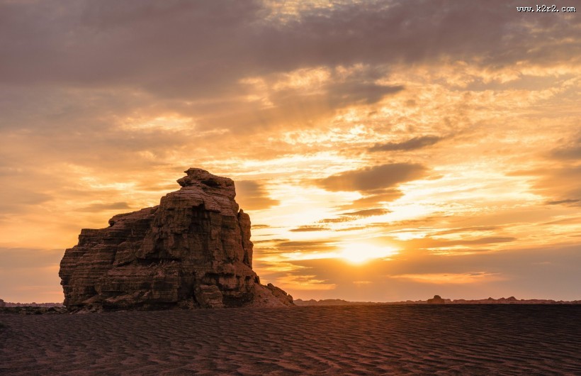 甘肃玉门关雅丹魔鬼城风景图片大全