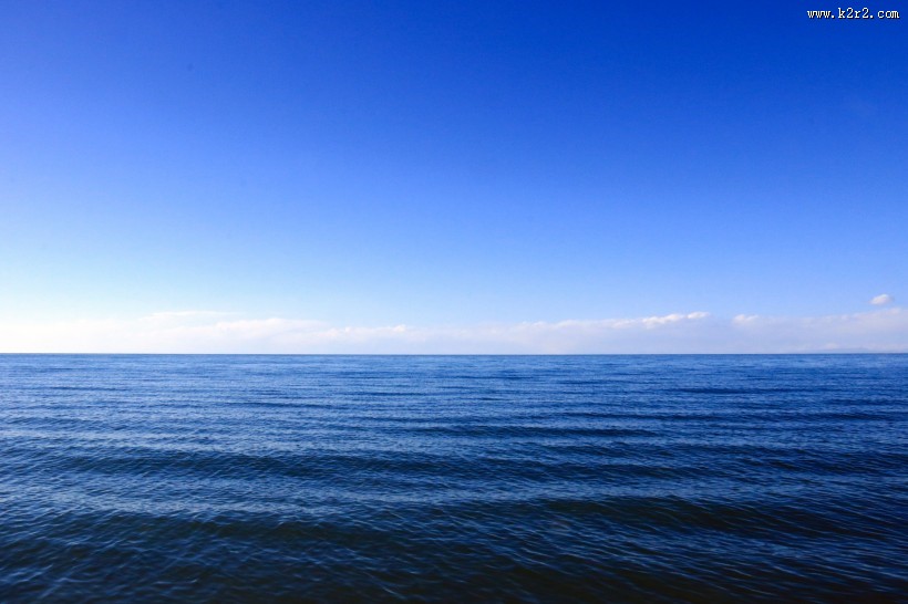 淡雅娴静的青海湖图片