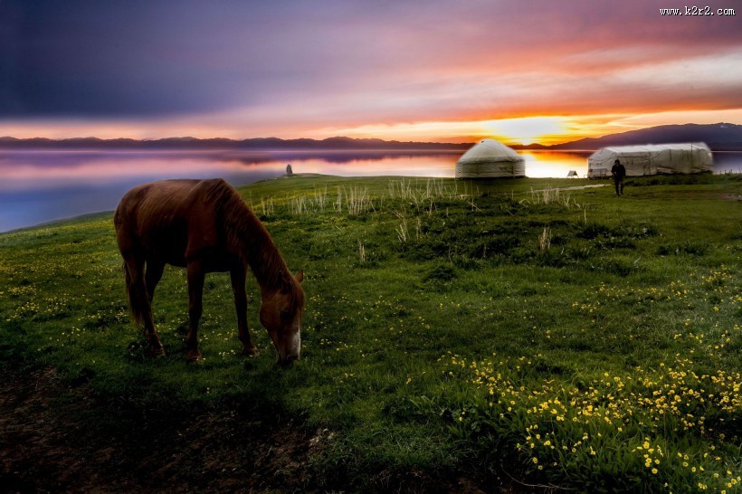 新疆赛里木湖晨曦风景图片大全