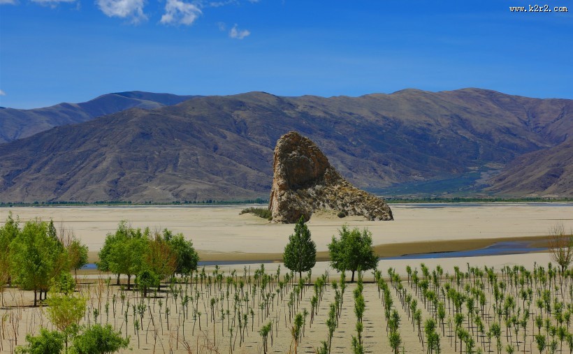 西藏雅鲁藏布江风景图片