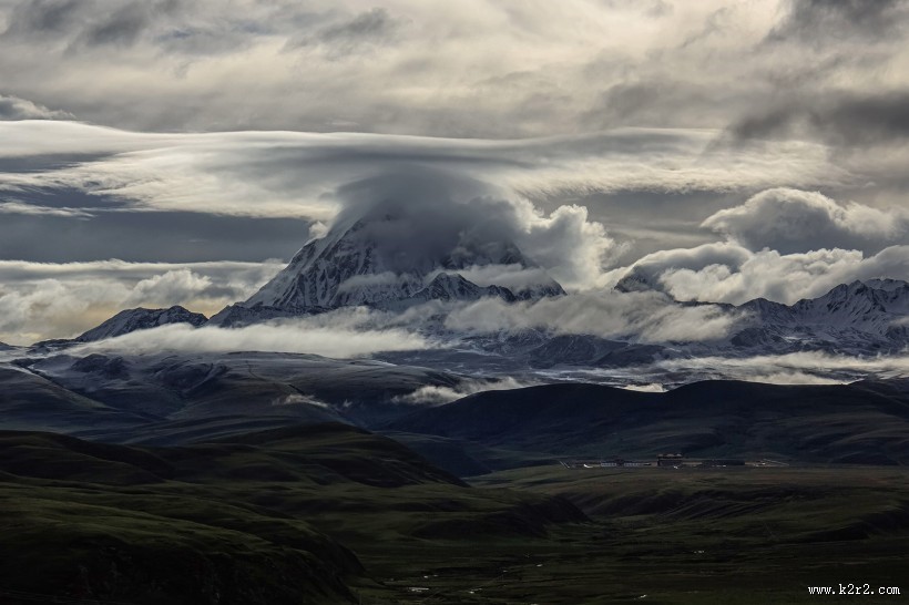 四川亚拉雪山风景图片