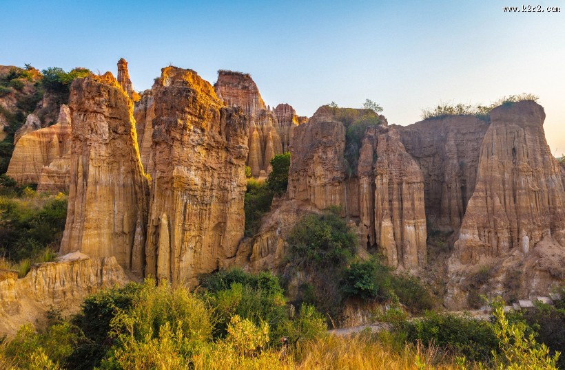 云南元谋浪巴铺土林风景图片大全