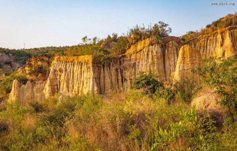 云南元谋浪巴铺土林风景图片大全